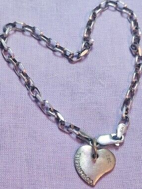 GUC Silver Heart Tag Charm Bracelet – Classic Rolo Link Chain Fashion Jewelry